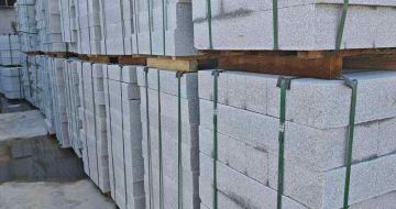 六盘水芝麻白路牙石，路侧石