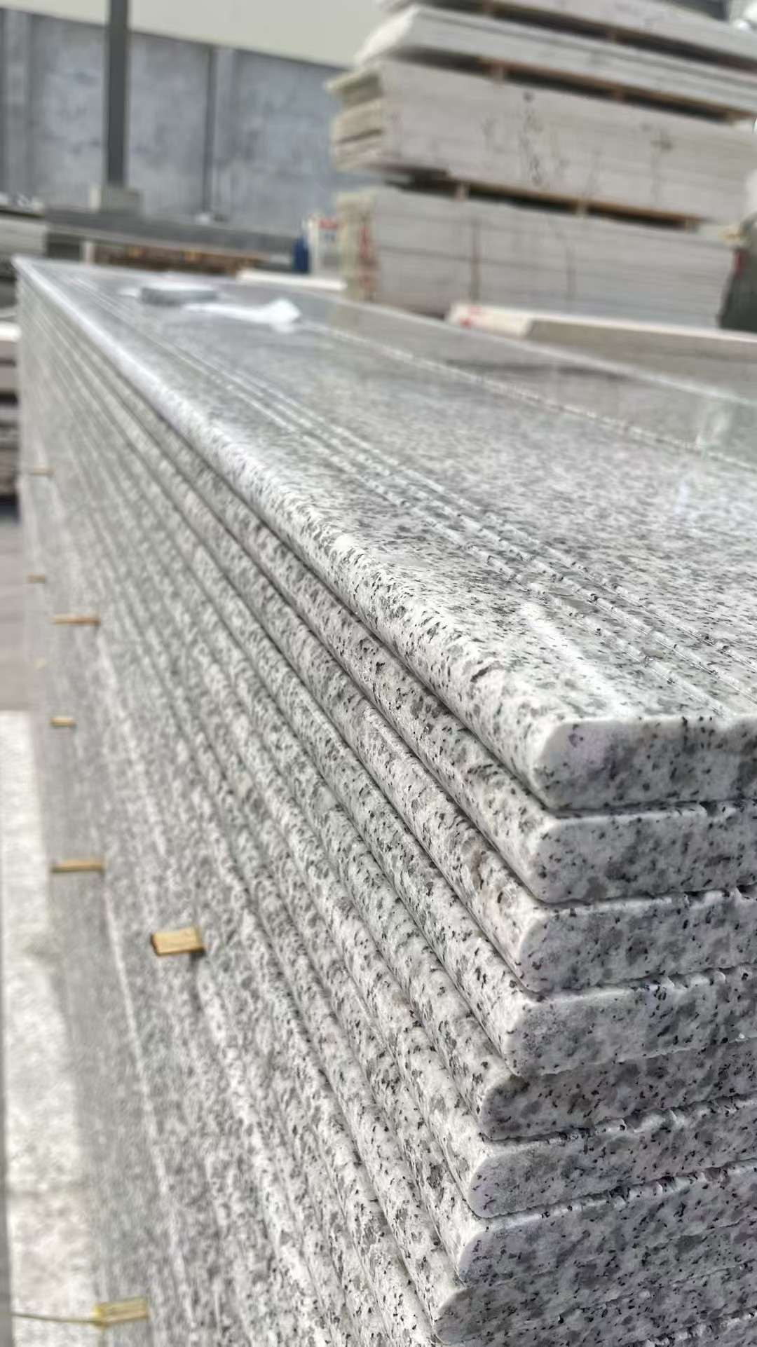 六盘水芝麻白楼梯踏步 花岗岩楼梯板材
