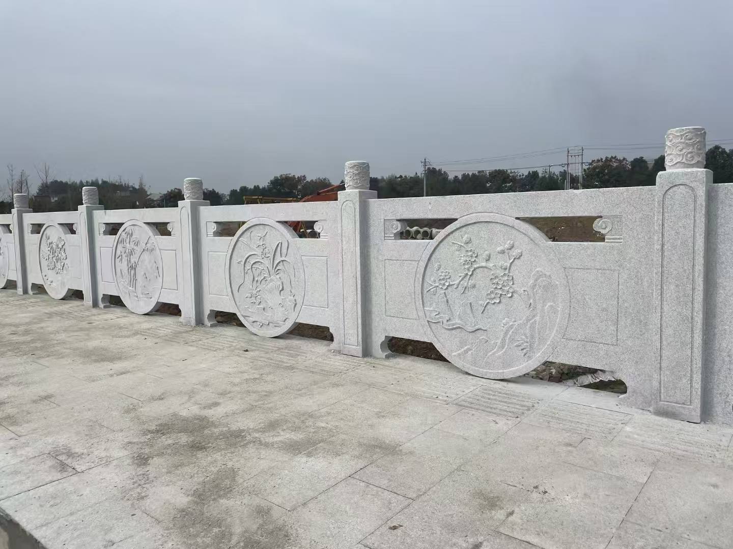 六盘水芝麻白河道栏杆 石材栏杆