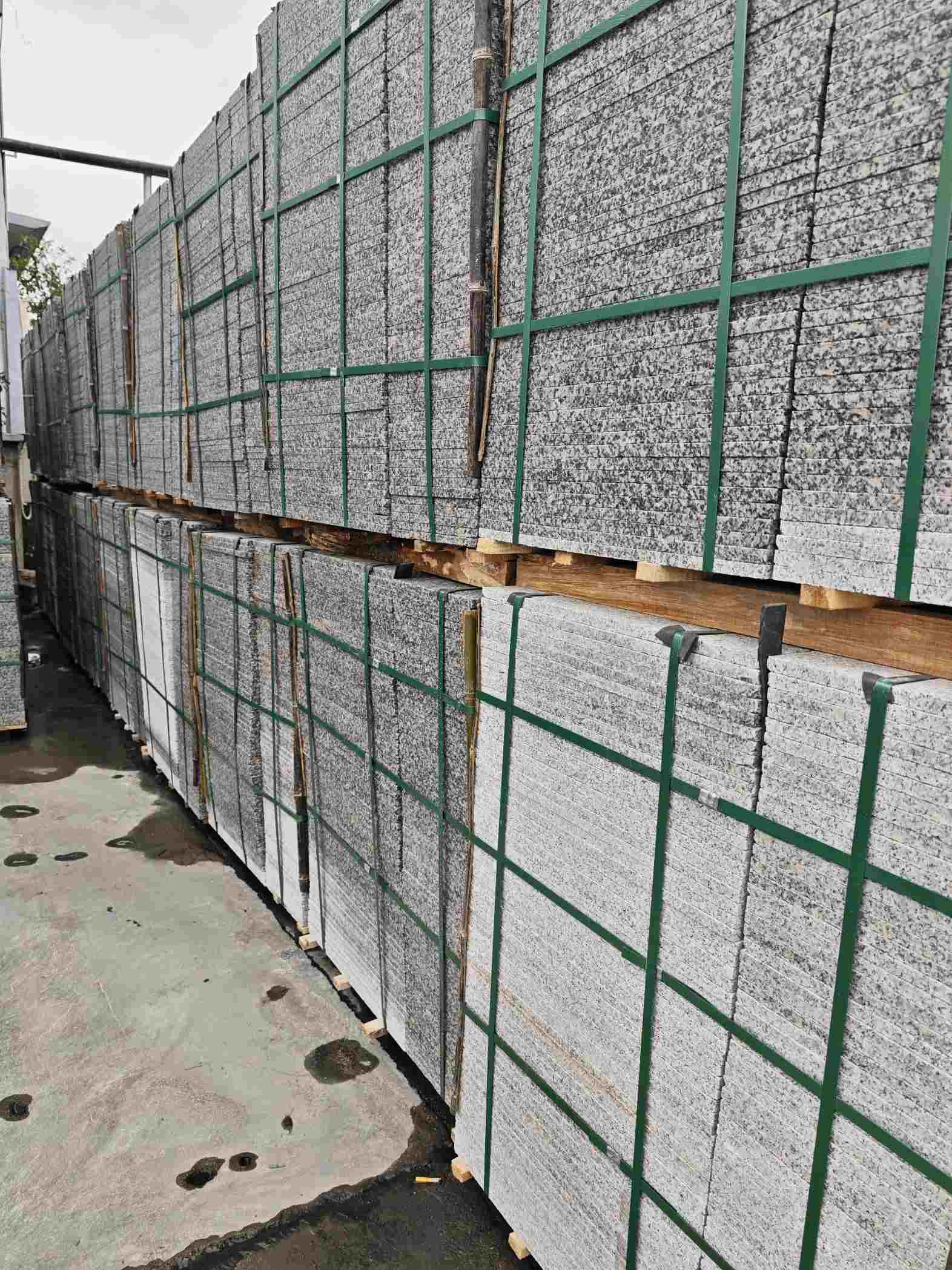 六盘水芙蓉白地铺石，石材地铺石