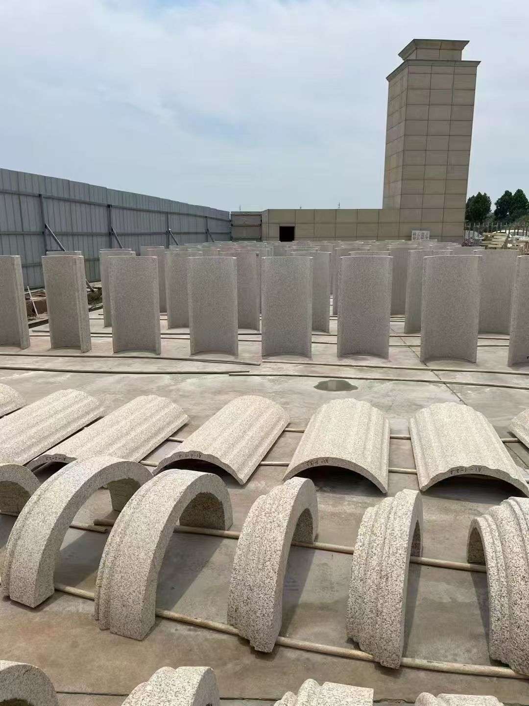 六盘水黄金麻别墅柱皮 异形 线条定制